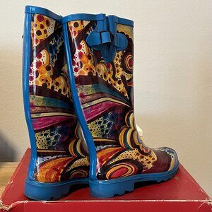 Beautiful Monet Henry Ferrera rain boots- with adjustable buckles- Size 7 US